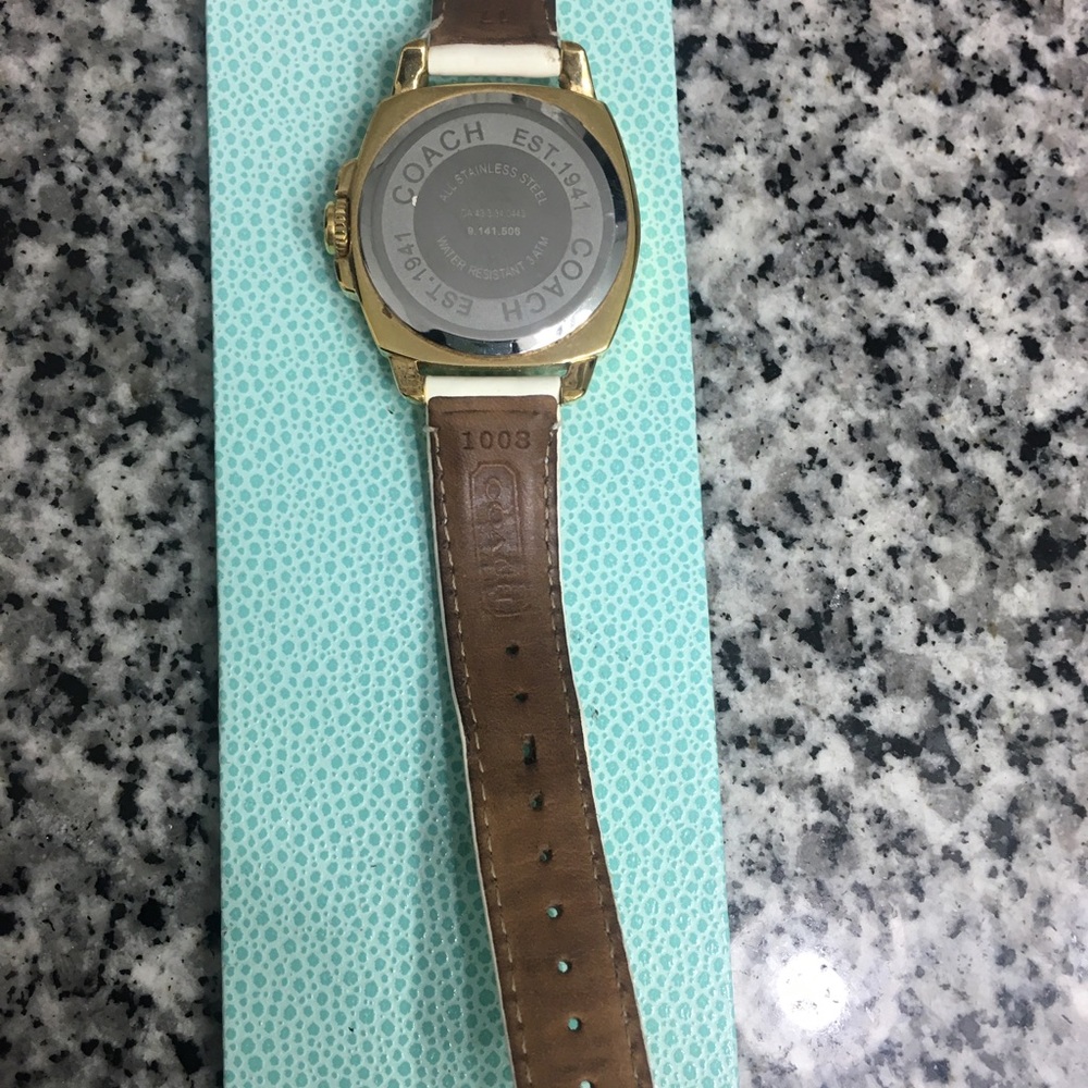 Coach Watch - Picture 5 of 5